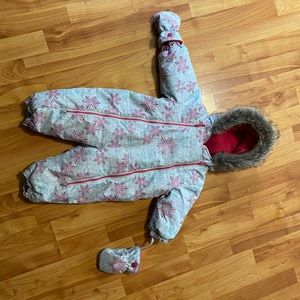 Oshkosh snow suit